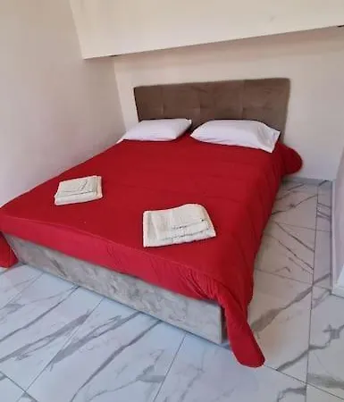 Thomas'S Home-2